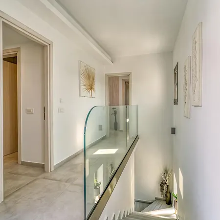 Aj - Seaview Private * تسيليفي