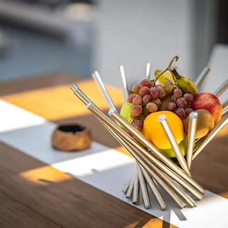 Aj - Seaview Private