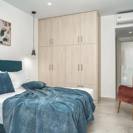 Aj - Seaview Private