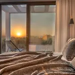 Aj - Seaview Private