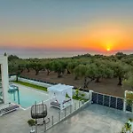 Aj - Seaview Private