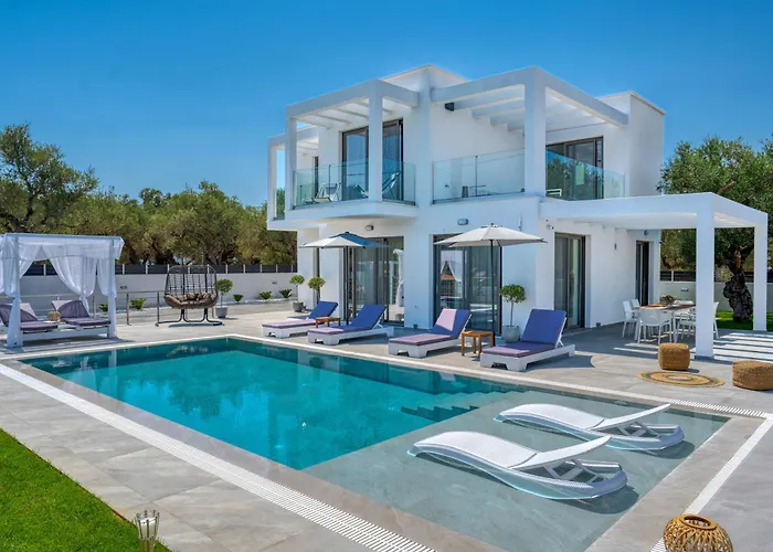 Willa Aj - Seaview Private